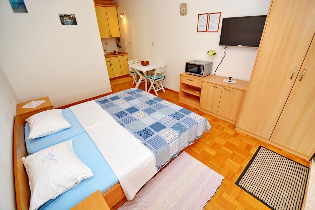 Apartments Andreja Kožino エクステリア 写真
